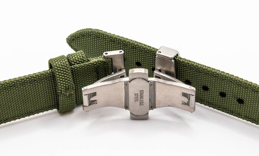 
                  
                    Sailcloth watch strap. Deployment clasp 
                  
                